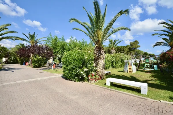 camping carouan abruzzo spazio giochi e giardino